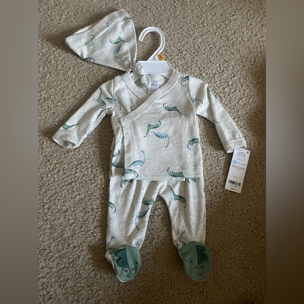 BUNDLE - Newborn Baby Boy Essentials 🩵🦕 - Picture 2 of 6